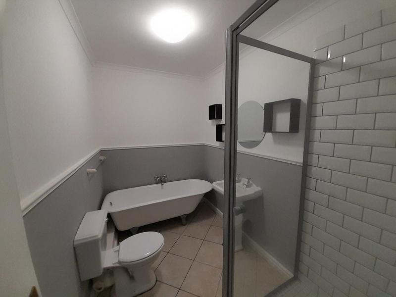 To Let 2 Bedroom Property for Rent in Rondebosch Park Estate Western Cape